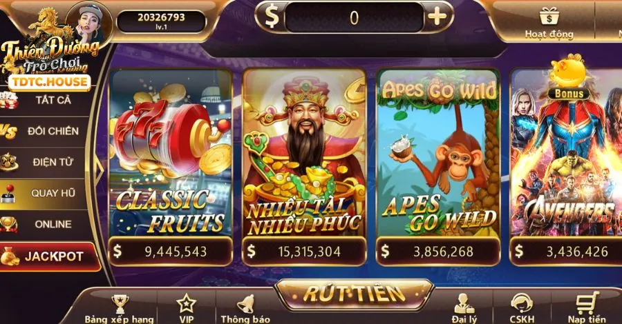 Đội ngũ đối tác tf88 casino đang thảo luận chiến lược hợp tác